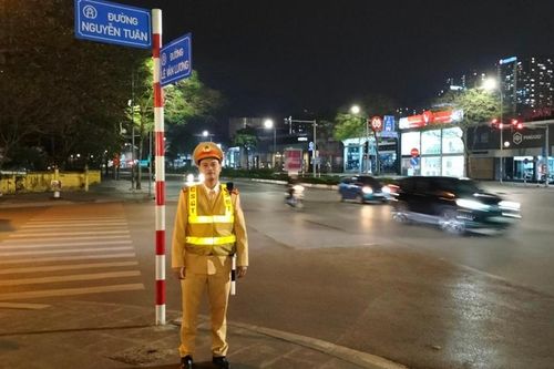 Công an quận Thanh Xuân xử lý vi phạm nồng độ cồn xuyên đêm, xuyên Tết