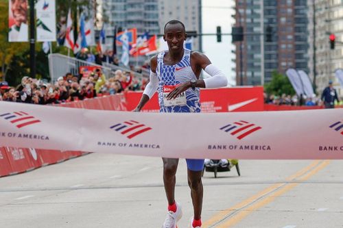 Kỷ lục gia marathon thế giới Kelvin Kiptum qua đời ở tuổi 24 do tai nạn giao thông