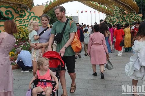 Thành phố Hồ Chí Minh: Các điểm vui chơi, giải trí hút khách trong dịp Tết Giáp Thìn
