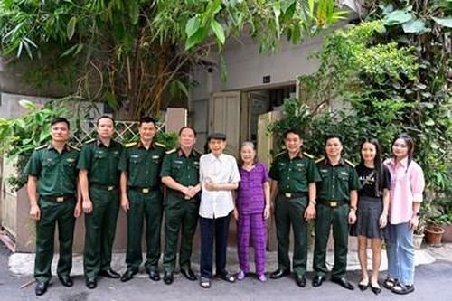 Làm báo Tết ở chiến trường