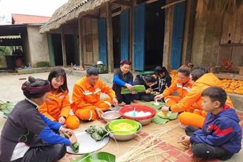 Những người âm thầm giữ nguồn sáng trong ngày Xuân