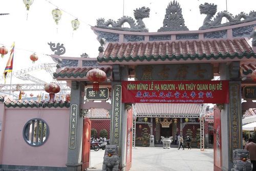 Bên dòng Đồng Nai