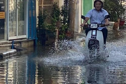 TP Cần Thơ: Triều cường dâng cao sáng mùng 3 Tết làm ngập một số tuyến đường