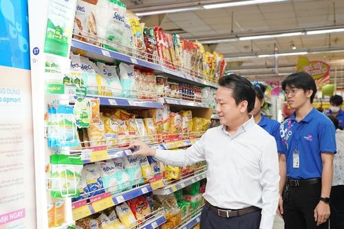 'Bà đỡ' cho hệ sinh thái hàng Việt vươn xa