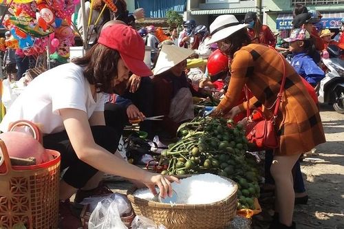 5 phiên chợ độc đáo chỉ họp duy nhất một ngày Tết