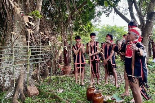 Gia Lai: Độc đáo lễ cúng giọt nước - nét đẹp văn hóa của người Jrai