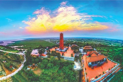 Tháp Tường Long - nơi 'rồng vàng hạ thế'