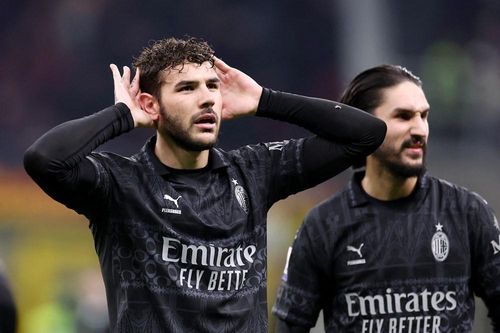 Theo Hernandez giúp Milan đánh gục Napoli
