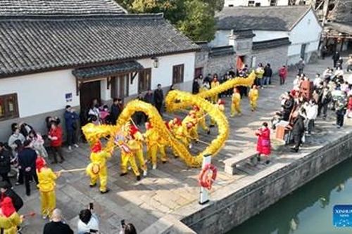 Một số hình ảnh đón Tết Nguyên đán Giáp Thìn ở Trung Quốc