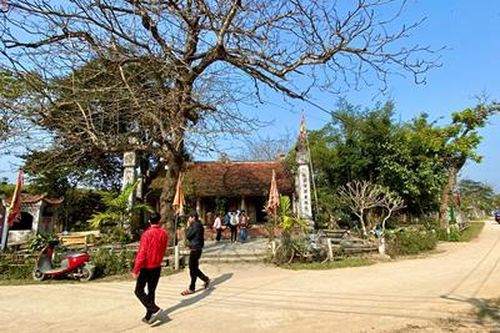 Đầu năm, chiêm bái ngôi đền gắn với giai thoại xây Thành Nhà Hồ