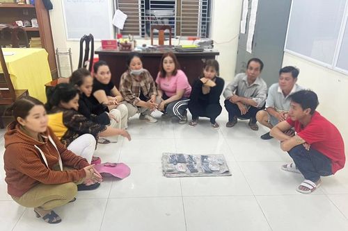 Triệt phá tụ điểm đánh bạc ăn tiền có nhiều phụ nữ tham gia ngày mùng 2 Tết