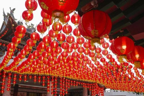 Tết Nguyên đán 2024: Rực rỡ lễ hội đèn lồng ở Pháp