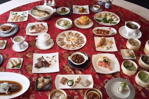 Hé lộ sự thật quy tắc hoàng đế không được gắp quá ba miếng trên một món ăn để tránh bị đầu độc?