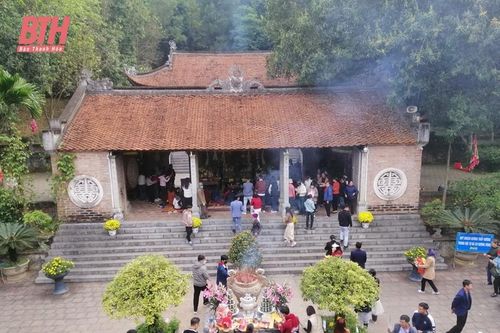 Di tích Quốc gia đặc biệt Đền Bà Triệu những ngày đầu xuân