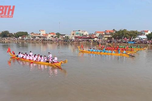 Về Nga Bạch xem lễ hội bơi chải truyền thống