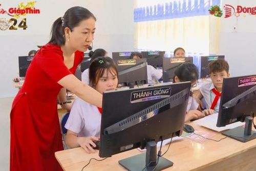 Tình thầy trò vẫn đong đầy giữa thời công nghệ hiện đại