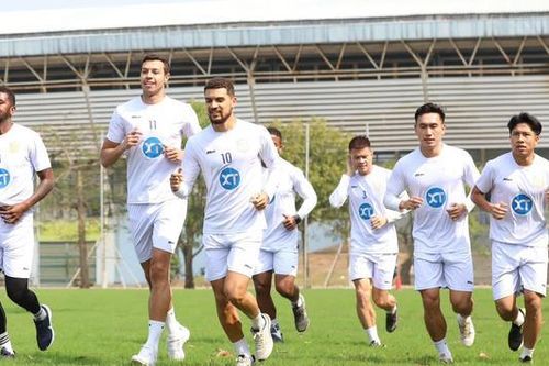 Hàng loạt đội bóng V-League khai xuân sớm