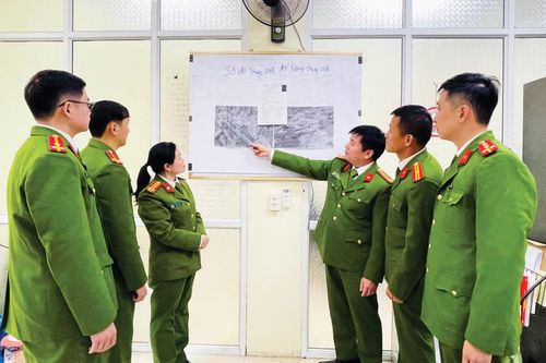 Ngày xuân nghe lính trinh sát kể chuyện 'truy nã'