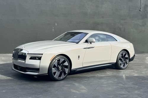 Rolls-Royce Spectre ra mắt chưa lâu đã có mặt trên chợ xe cũ