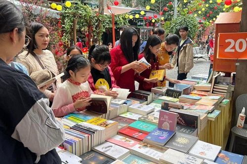 Mừng tuổi bằng sách dịp đầu Xuân mới