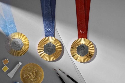 Huy chương Olympic và Paralympic 2024 làm từ mảnh ghép của tháp Eiffel