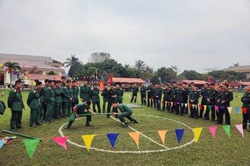Ấm áp Tết xa nhà của bộ đội Trung đoàn 762