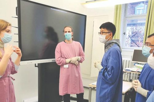 Hợp tác y tế quốc tế tạo đà vươn xa