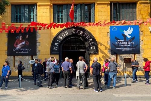 Du lịch Việt Nam: 'Gỡ điểm nghẽn', thu hút khách quốc tế