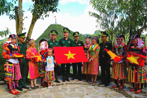 Chiến sĩ quân hàm xanh làm bừng sáng biên cương
