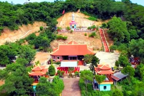 Đến Cô Tô (Quảng Ninh), vãng cảnh chùa Trúc Lâm