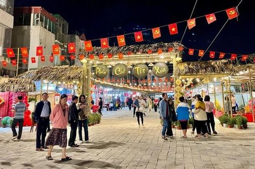Ninh Bình đón gần 235 nghìn lượt du khách trong 5 ngày nghỉ Tết