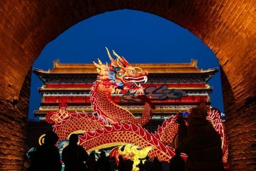 Thưởng thức lễ hội đèn lồng ở nơi khởi đầu của Con đường tơ lụa