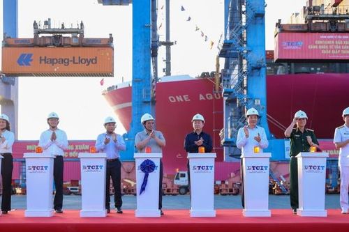 Thủ tướng Phạm Minh Chính phát lệnh làm hàng đầu xuân Giáp Thìn tại cảng Quốc tế Tân Cảng-Cái Mép