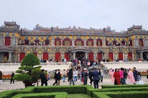 Choáng ngợp với cung điện nguy nga, tráng lệ của triều Nguyễn vừa hoàn thành trùng tu