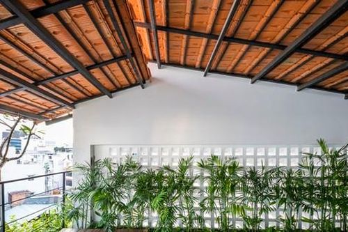 Bất ngờ với nhà phố siêu hẹp nhưng đầy đủ tiện nghi