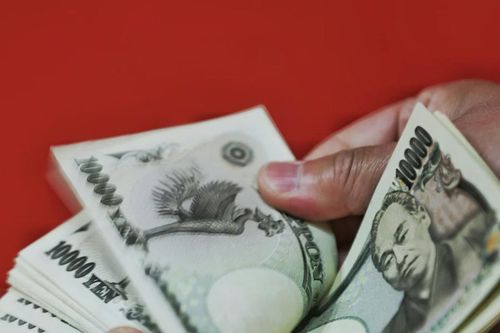 Nhật Bản đánh mất vị trí nền kinh tế lớn thứ ba trên thế giới