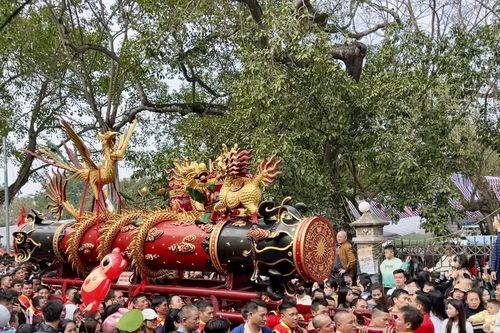 Tưng bừng Lễ hội rước pháo Đồng Kỵ ngày mùng 4 Tết