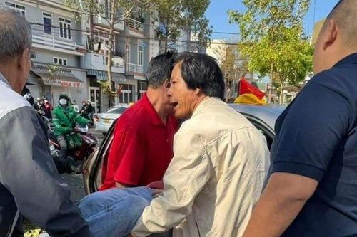 Đắk Lắk: Người phụ nữ bị cây xanh đổ, đè trúng đã tử vong