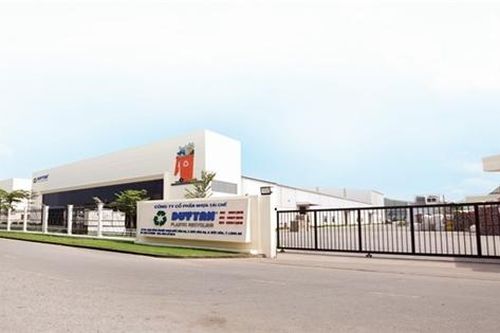 Chuyện từ chai nhựa tái sinh trên đất Mỹ