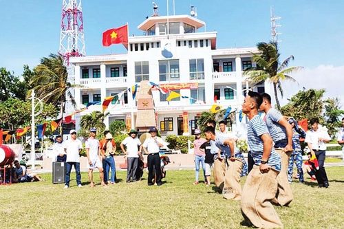 Xuân này, Trường Sa...