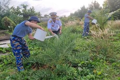 Thiêng liêng tiếng gọi Trường Sa -Kỳ 3: Xanh giữa trùng khơi