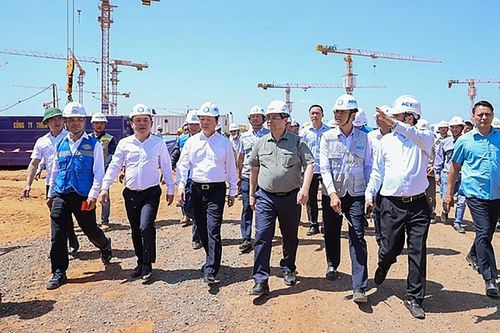 Thủ tướng: Phấn đấu rút ngắn tiến độ hoàn thành sân bay Long Thành từ 3-6 tháng