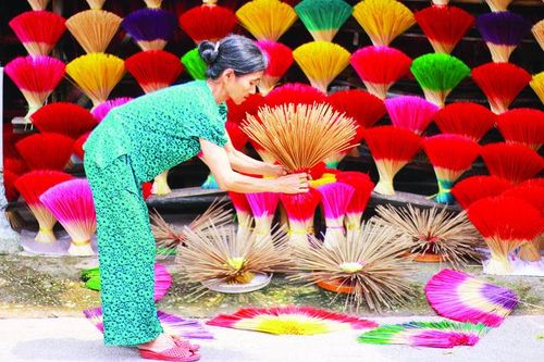 Phát triển làng nghề: Mở không gian mới, đưa sản phẩm vươn tầm thế giới