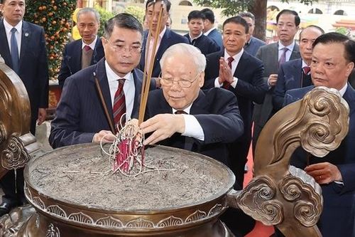 Một số hình ảnh Tổng Bí thư Nguyễn Phú Trọng dâng hương tại Hoàng Thành Thăng Long