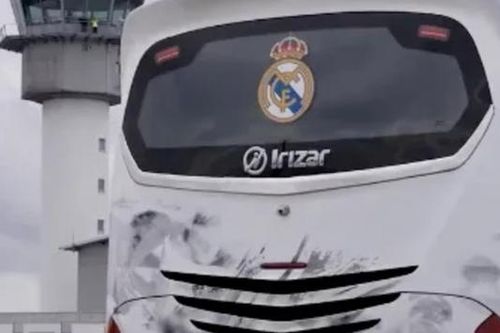 Real Madrid gặp tai nạn trên đường tới Đức