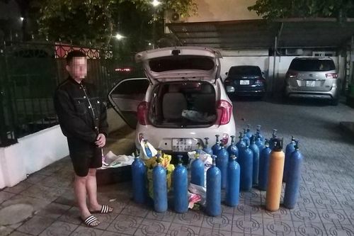 Bắt giữ đối tượng vận chuyển 'bóng cười' vào mùng 3 Tết