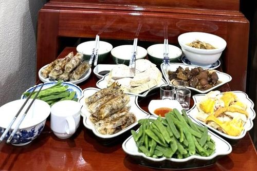 Nét đẹp phong tục hóa vàng ngày Tết