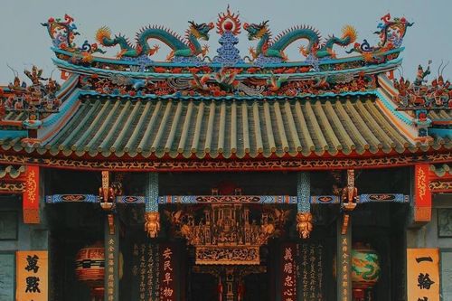 Top những ngôi chùa được giới trẻ tìm đến cầu duyên đầu năm mới