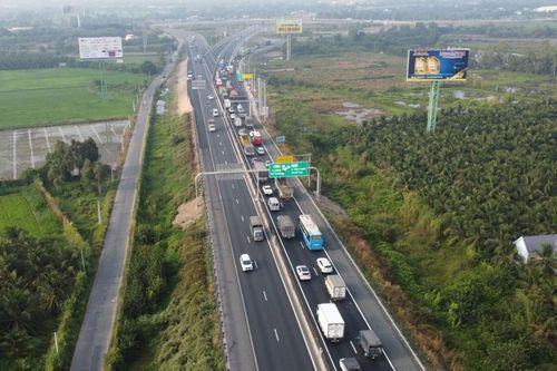 Giao thông 'đi trước mở đường'