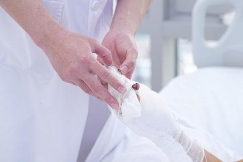 7 ngày nghỉ Tết, hơn 600 ca khám, cấp cứu do pháo nổ, pháo hoa